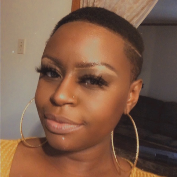 Meet your Posher, Nakedra - Picture 2 of 2